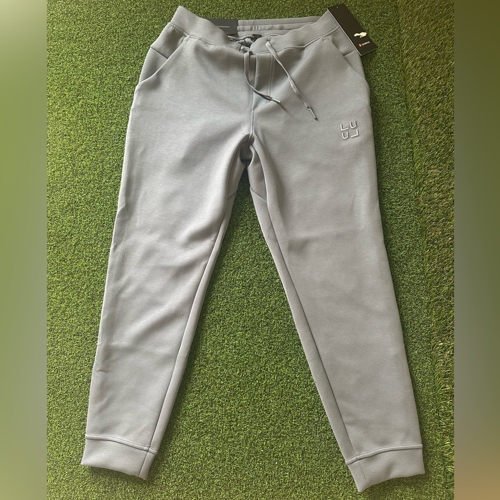 Men’s Lululemon Smooth Space Jogger Graphic Large Grey NWT